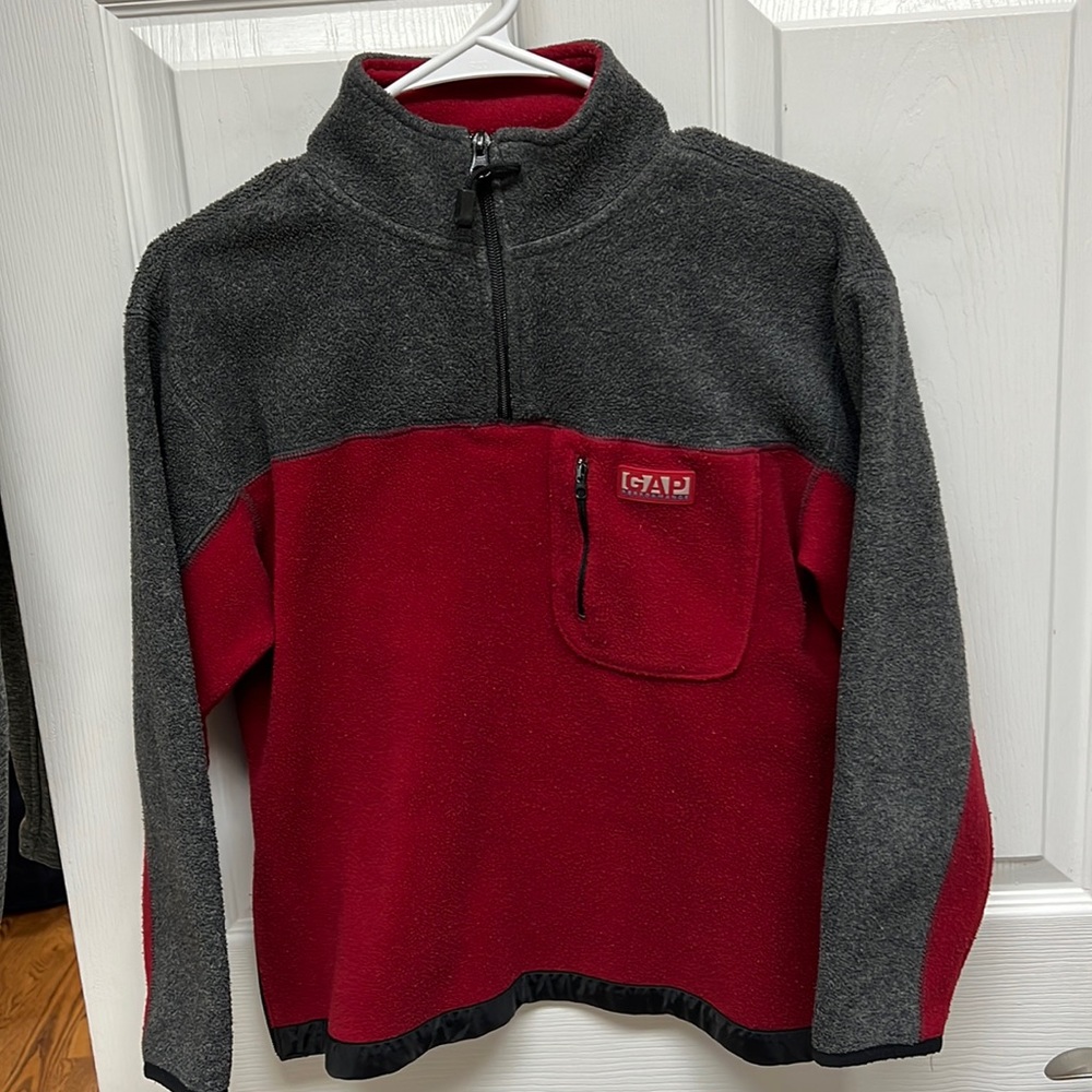Boy’s GAP Performance Fleece Pullover, size 10